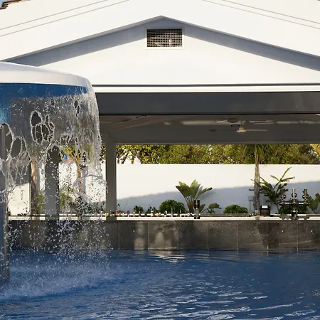 Otel Christofinia 4*