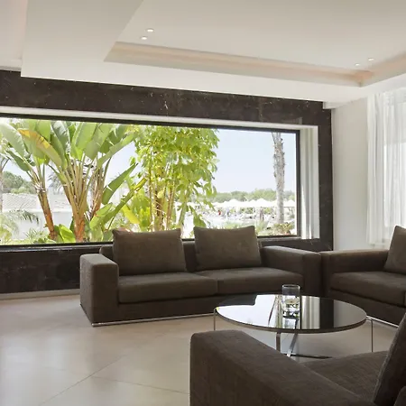 Christofinia Hotell 4*