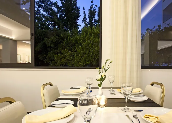 Christofinia Ajía Nápa